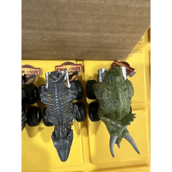 Lot of 6 Set Jurassic World Zoom Riders Pull Back Power Dinosaurs 🦕 3.25" NEW - Picture 4 of 6